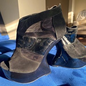 Platform Heel, Galaxy Inspired/Invisible Heel, Black, Womens, Size 7.5